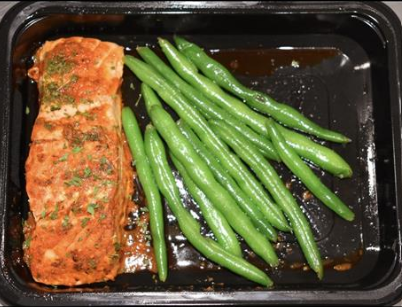 KETO GRILLED SALMON AND GREEN BEANS