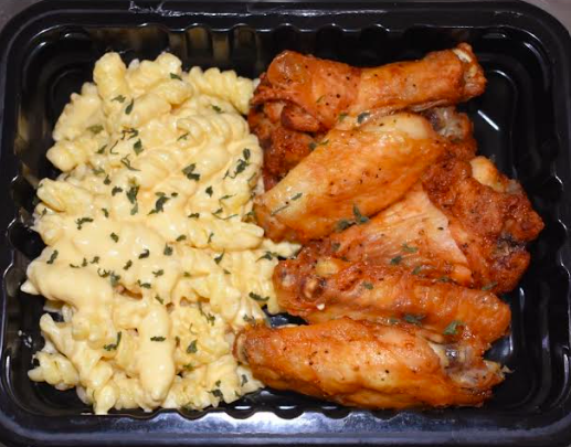 CRISPY BAKED WINGS MAC N CHEESE